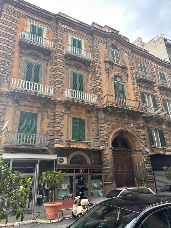 L'Antica Dimora In Centro Bari Exterior foto